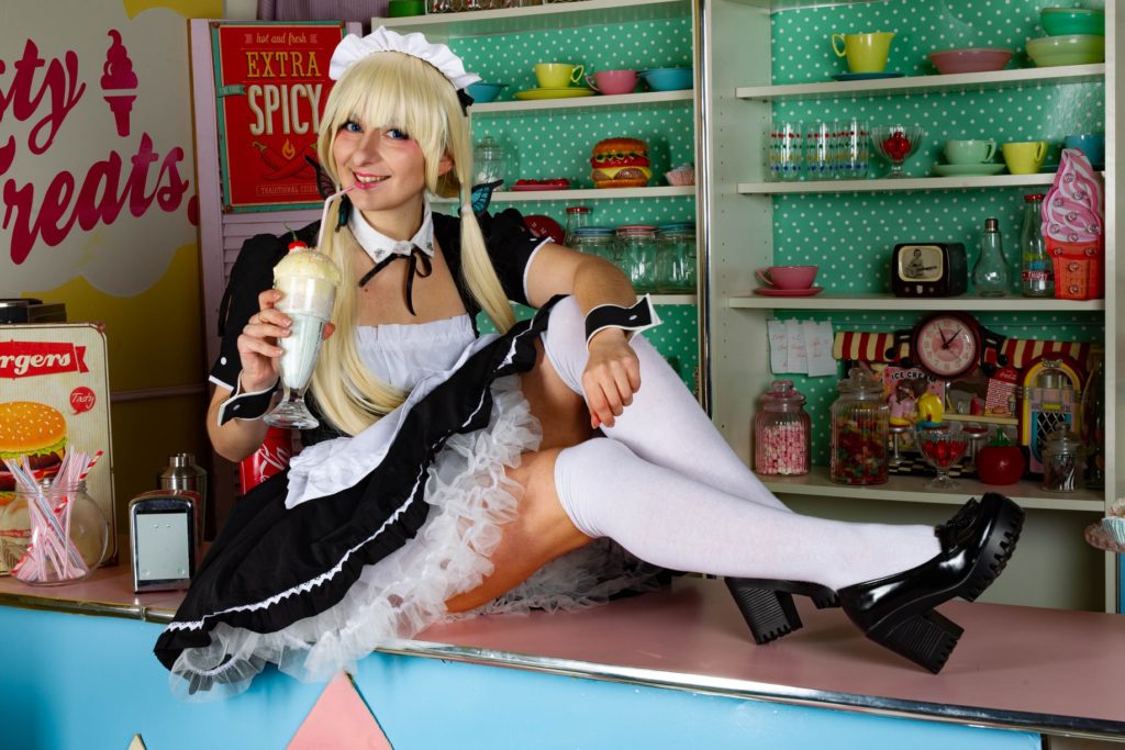 sena kashiwazaki maid cosplay