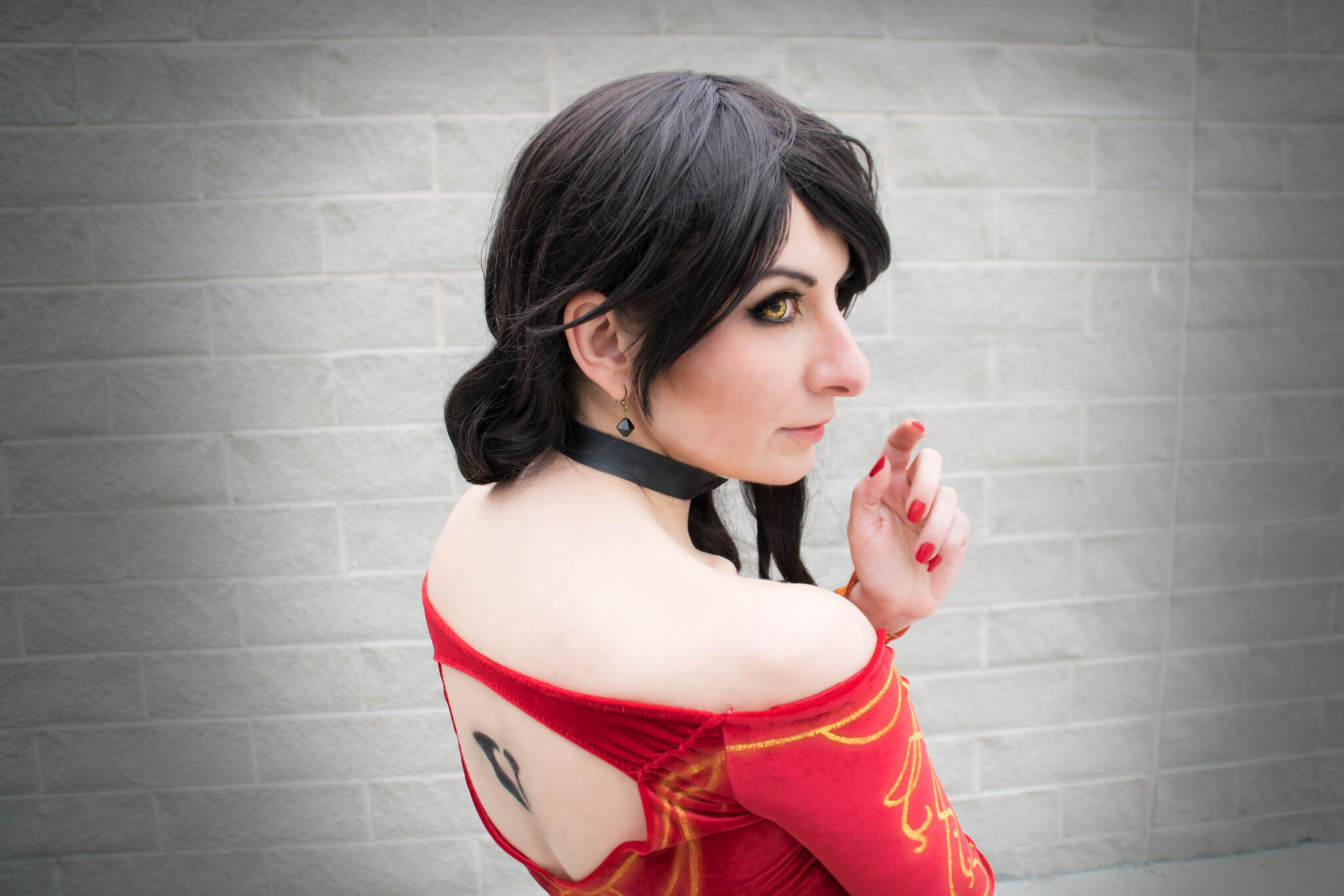 Posing basics for cosplay - Alice in Cosplayland