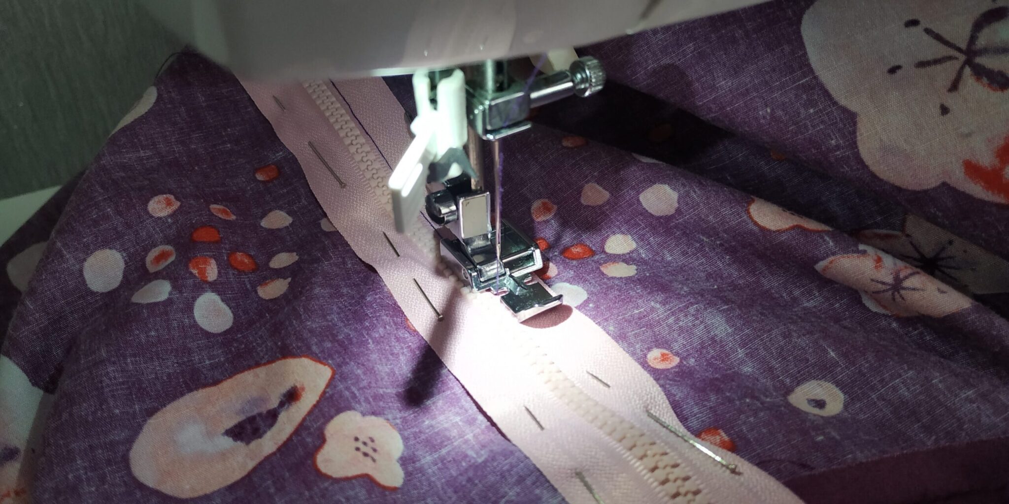 sew a centered zipper