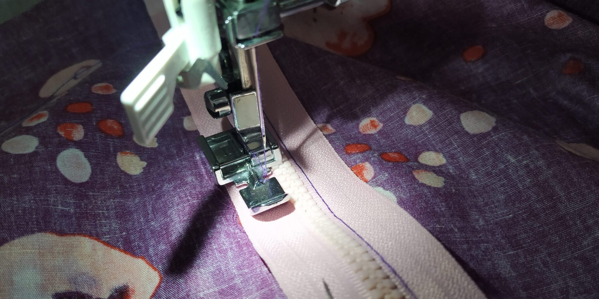 sew a centered zipper