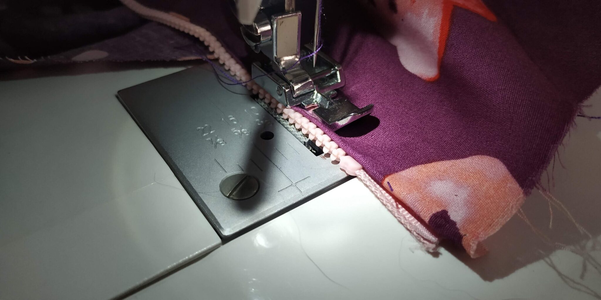 sew a centered zipper