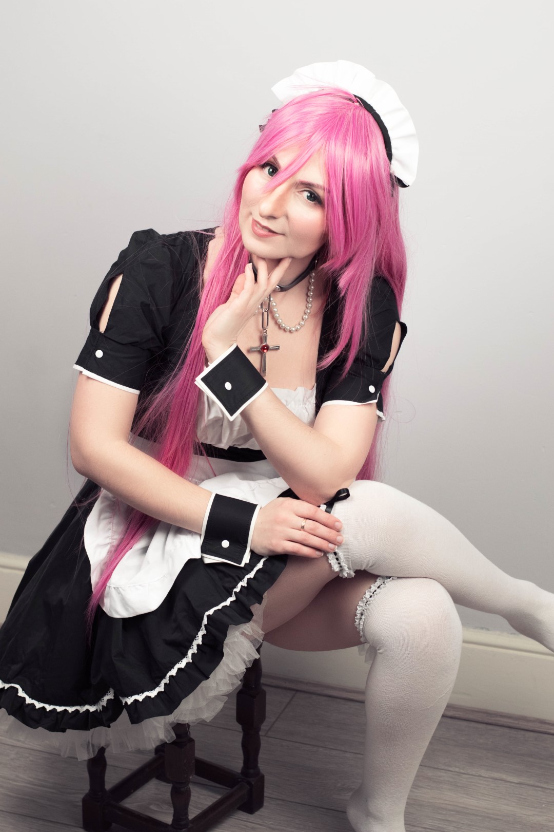 moka akashiya maid cosplay