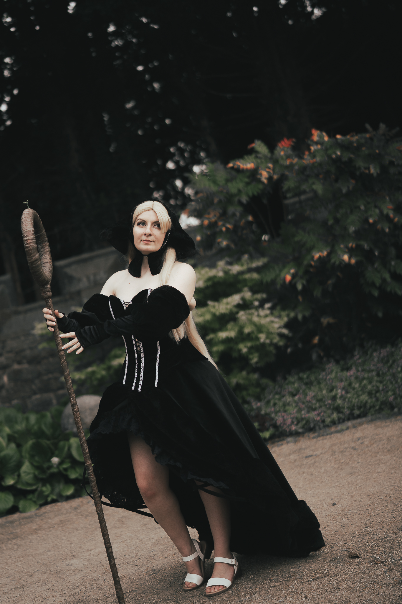 Dungeon Master Gown Sewing Pattern - Image 5